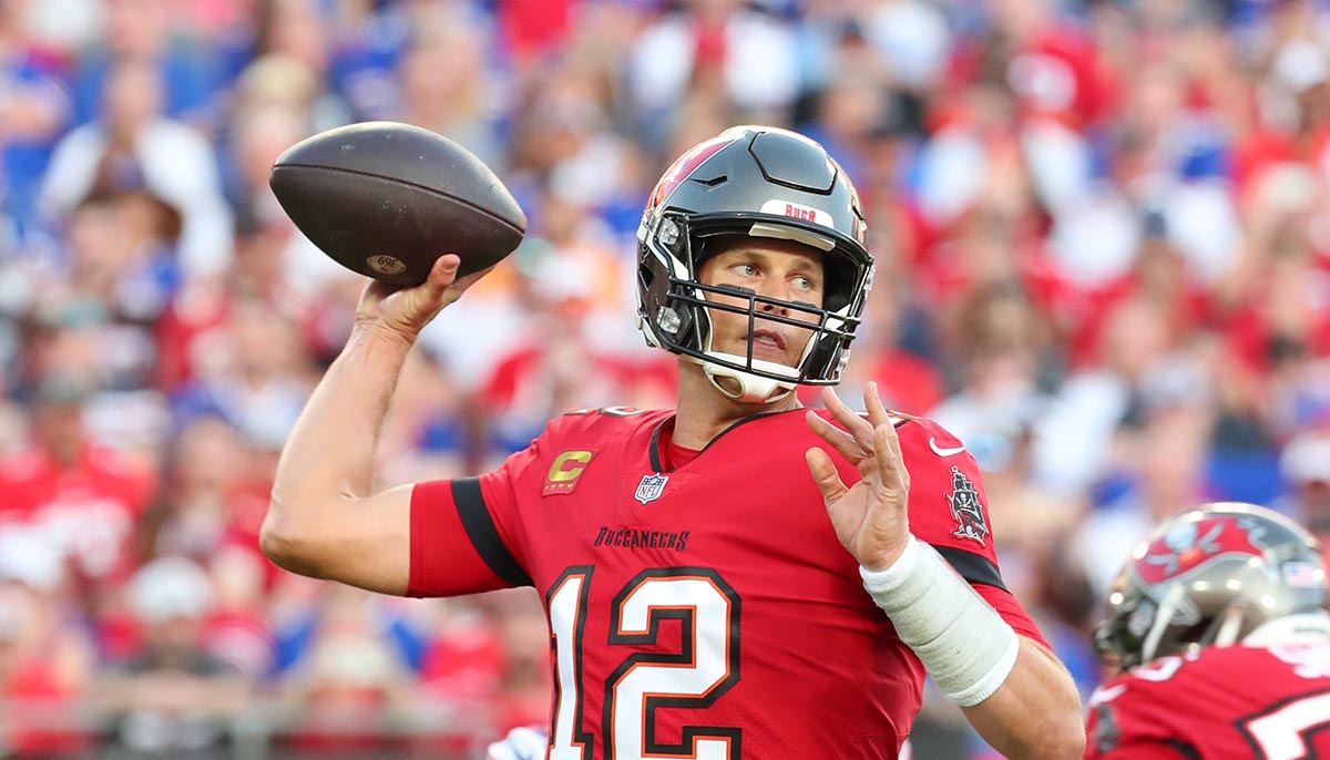 NFL Finalizes Watson's Suspension, No Timetable for Brady's Return