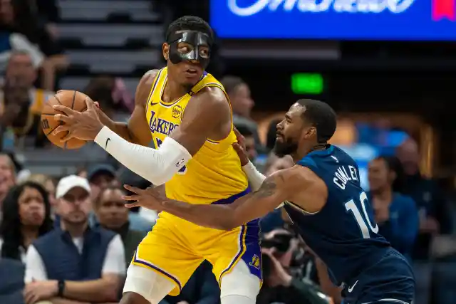 This Lakers Player Has Been Training With Sumo Wrestlers This Offseason