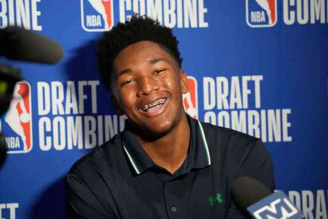 Pelicans Lottery Pick Derik Queen Out For 3 Months After Surgery