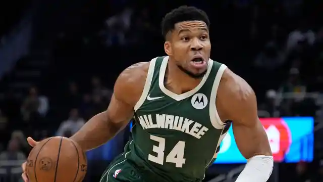 Bucks Are Telling Teams that Giannis is Not Available for Trade