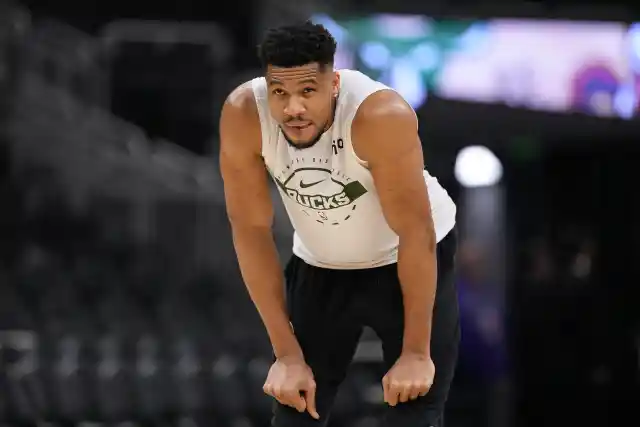 Warriors Are Likely Out of Giannis Trade Sweepstakes