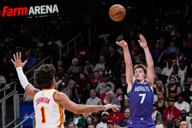 "Is Stephen Curry Gonna Be Nervous?": Reggie Miller Hypes Kon Knueppel's Shooting From Deep