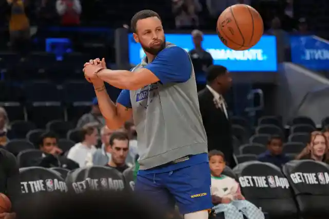 Warriors Insider Reveals Why Stephen Curry Wants to Play Out the Season