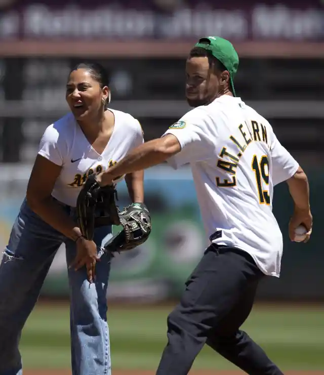 Ayesha Curry Talks About Learning From Her Husband's Greatness