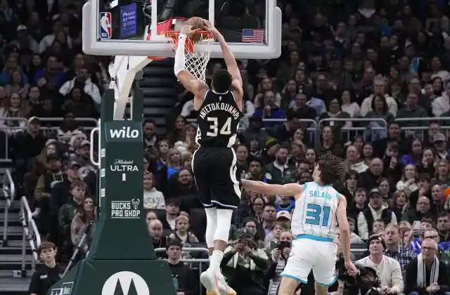 Bucks May Not Be in a Rush to Trade Giannis Before Deadline