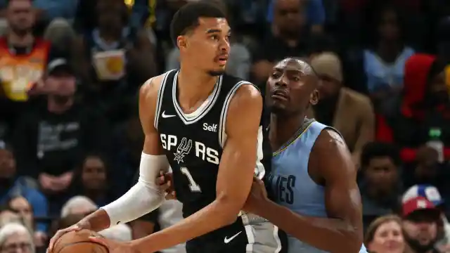 De'Aaron Fox's Return To Action Shows How Great Spurs Can Really Be