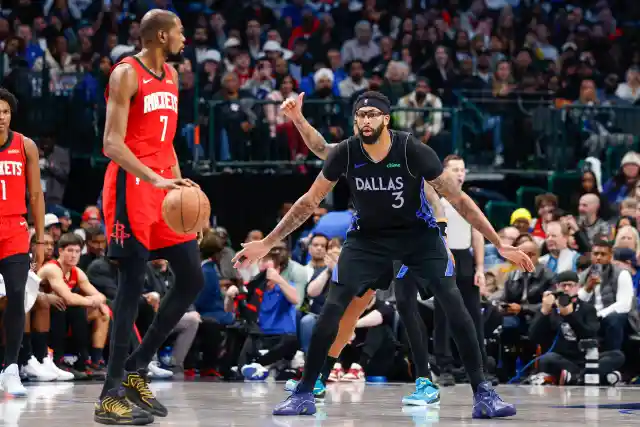 Dallas Mavericks Reportedly Weighing Up the Idea Of Extending Anthony Davis