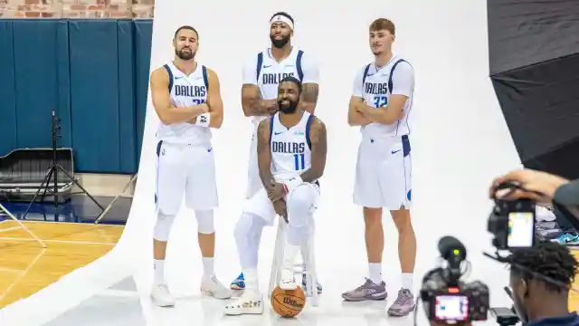 Klay Thompson Reveals His Early Impressions of Cooper Flagg at Mavericks Training Camp