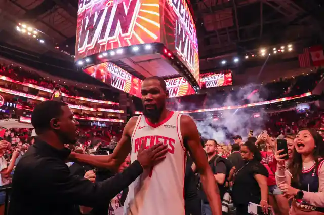 It's Official: Kevin Durant Has Surpassed Michael Jordan On The All-Time Scoring List