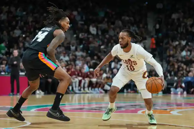 Sacramento Kings Continue Actively Chasing All-Star Point Guard