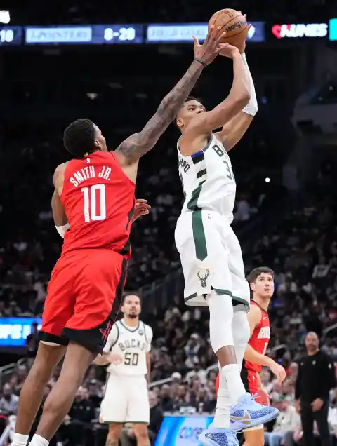 Five Teams That Should Not Trade For Giannis Antetokounmpo