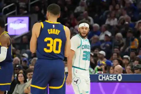Seth Curry Signs With Warriors, Uniting Him With Brother