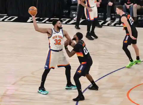 New York Knicks Reportedly Hold Trade Talks Involving Big Time Star