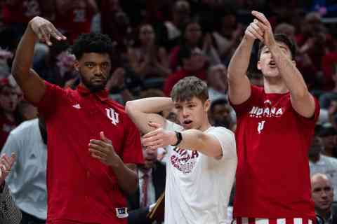 The Indiana Hoosiers Played a Tight Game Against Pro Team