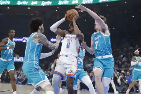 Hornets Predicted to Keep Onto LaMelo Ball Past Trade Deadline