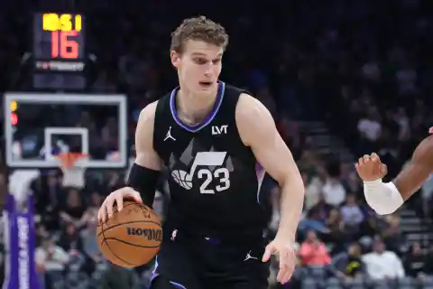 Lauri Markkanen Continues Hot Run As He Makes History in EuroBasket Victory