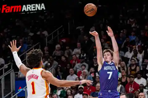 "Is Stephen Curry Gonna Be Nervous?": Reggie Miller Hypes Kon Knueppel's Shooting From Deep