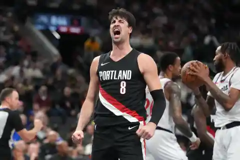 No. 9 Portland Trail Blazers vs. No. 10 Golden State Warriors