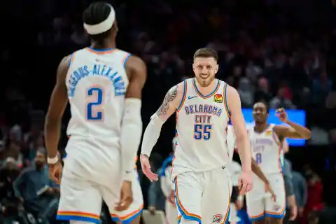 Isaiah Hartenstein Had A 30-Piece, So Jaylin Williams Celebrated In The Most Hilarious Way