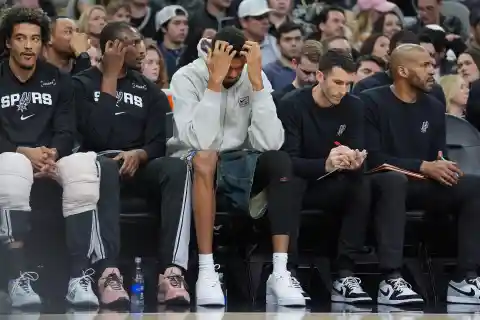 Victor Wembanyama Continues Pushing To Play While Not Fully Healthy