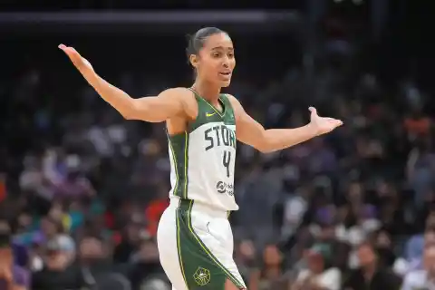 "She Is Not For The BS": WNBA Analyst Fires Off Warning After Chicago Signs Skylar Diggins