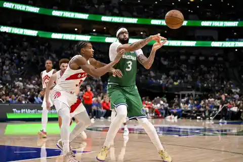 Raptors Anthony Davis Trade Idea Brings Haul to Mavericks