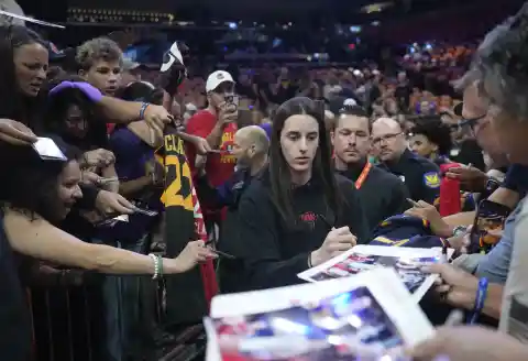 Caitlin Clark Drops Bombshell Update On Her Injury Status