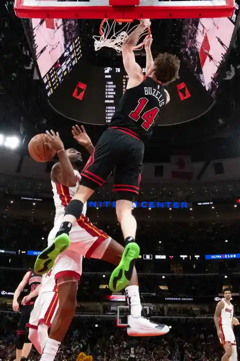 Chicago Bulls X-Factor For The 2025-26 Season - Matas Buzelis