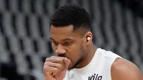 Wild Trade Idea Sends Giannis to Knicks and Brunson to Western Contender