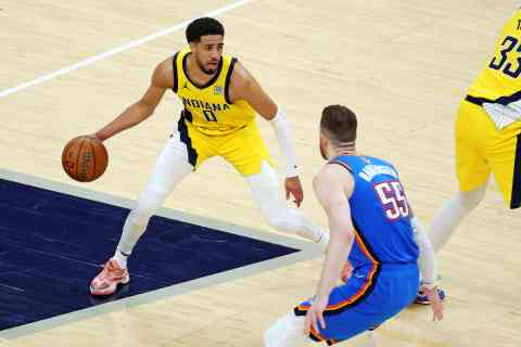 WATCH: Indiana Pacers Star Booed At WWE Event