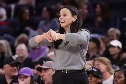 "She Has Our Back And We Have Hers": Breanna Stewart Staunchly Defends New York Liberty Coach Sandy Brondello After 1st Round Exit