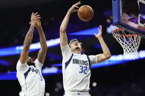 Anthony Davis Heads Back to LA in This Trade Idea