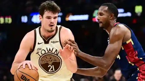 Warriors Play It Safe With Injury Management For Bulls Game