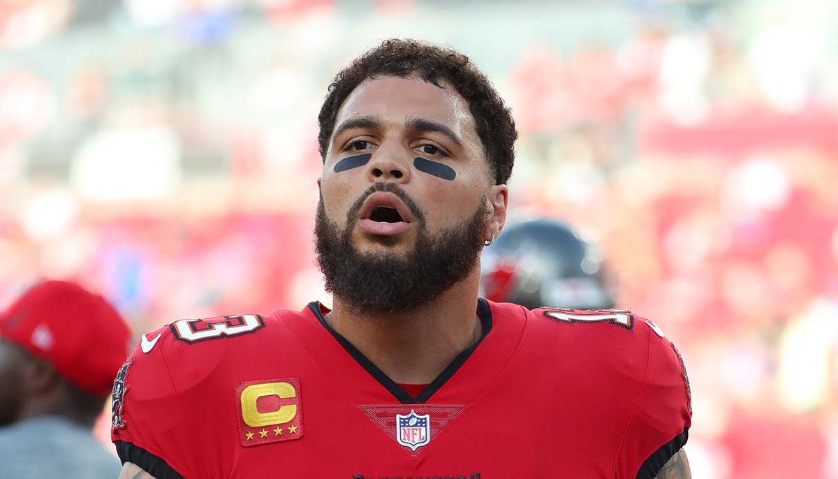 NFL Suspends Bucs Evans, LVPD Investigating Fan Who Struck Cards QB Murray